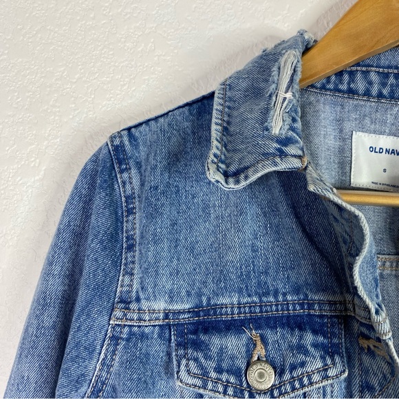 Old Navy Medium Wash Distressed Denim Blue Jean Jacket - Picture 3 of 8
